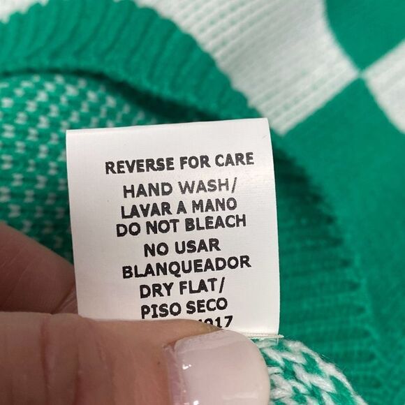Vine & Love Green & White Sweater Size Small NEW - Picture 6 of 6